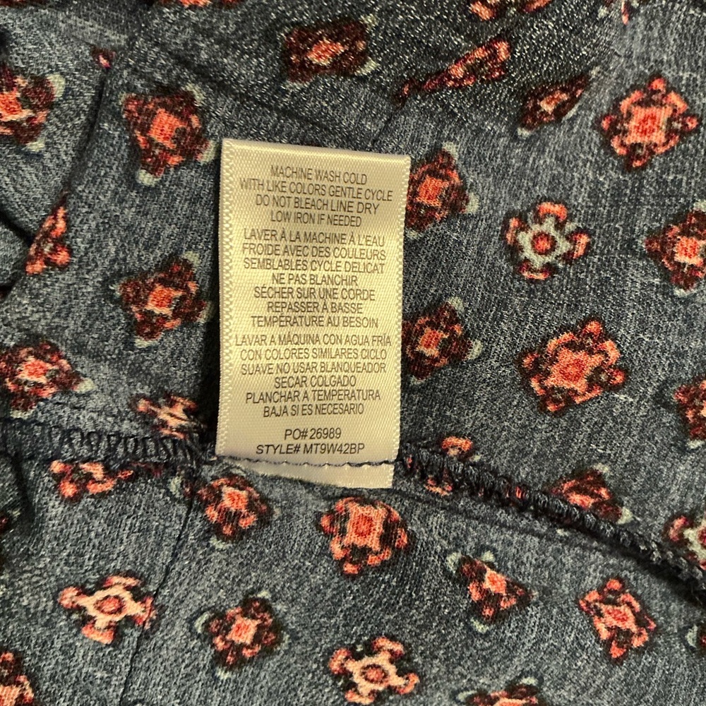 Floral Print Navy Tank Top - Picture 7 of 7